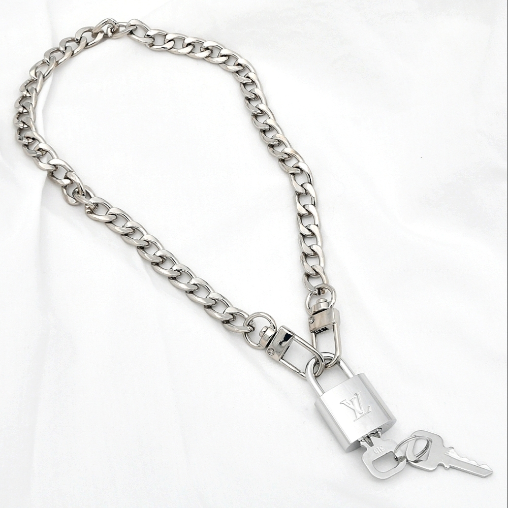 Authentic Louis Vuitton SILVER Lock & Keys Necklace #315 NEW ~2 Chains Included✨